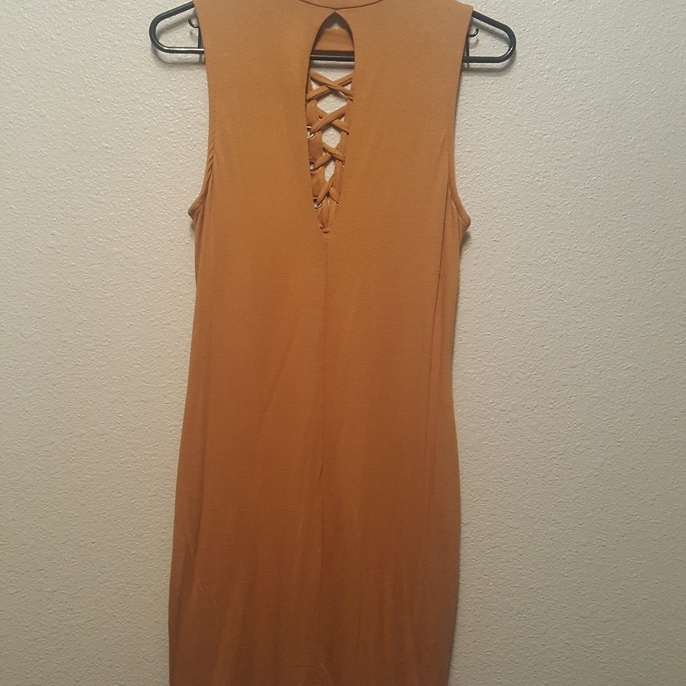 Dress - Picture 2 of 2